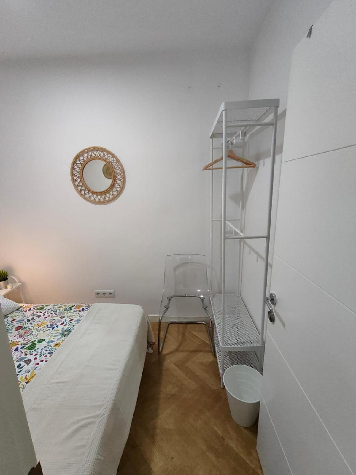 Zurbano Street, Private Rooms — Photos 2